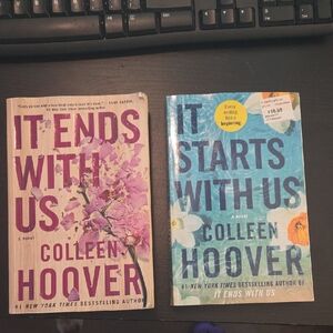 Colleen Hoover Book Set - It Ends With Us & It Starts With Us